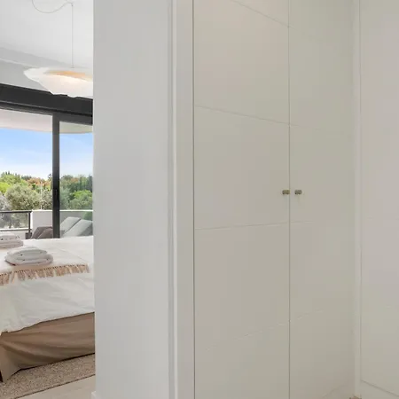 Lujo Apartment